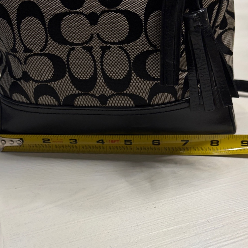 Coach Black and Cream Signature Tote - Picture 5 of 9